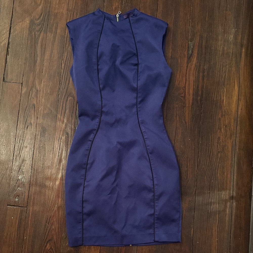 Elegant Sleeveless Dress
